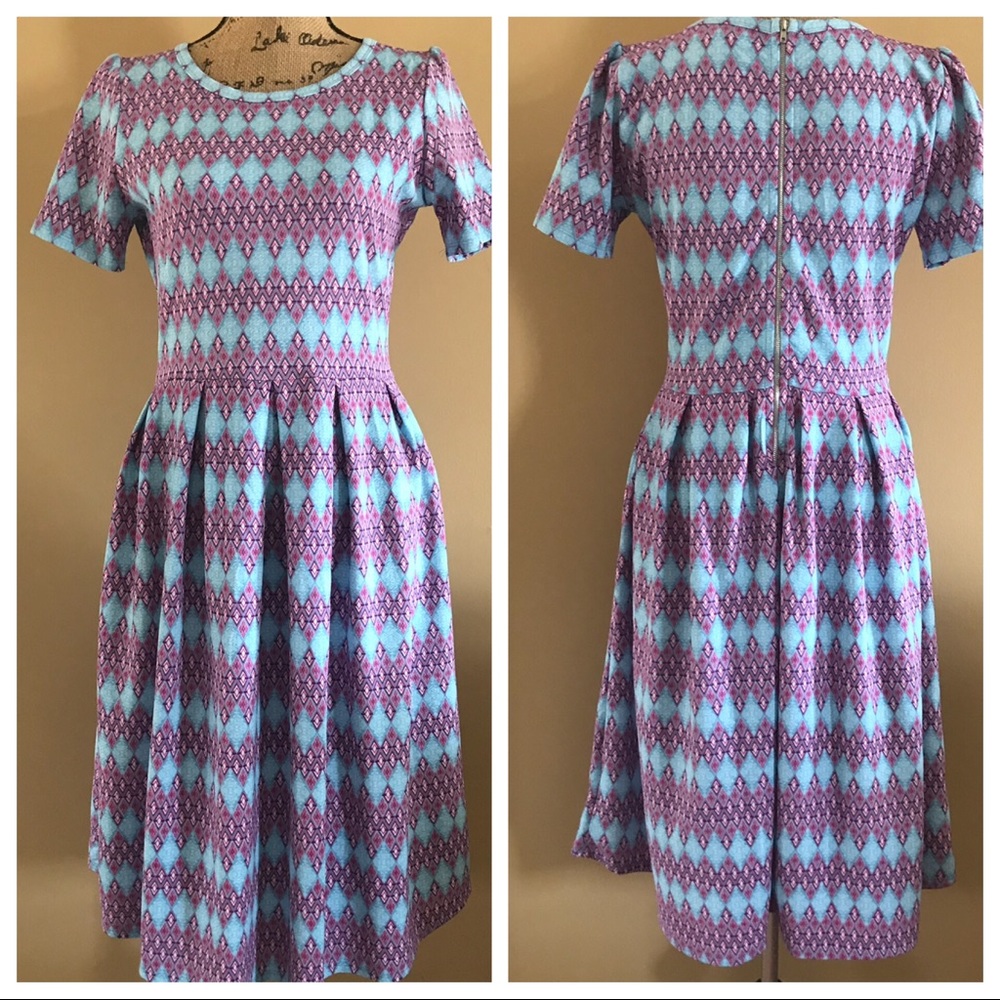 LuLaRoe Amelia Geometric Diamond Pleated Dress L